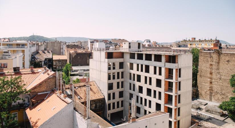 Több ezer új lakás és ikerház épülhet Budapesten, nyomás alá kerülhetnek a használt ingatlanok eladói