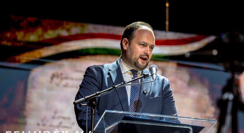 „Aki a külhoni magyarokat támadja, az a magyar nemzet egységét támadja”