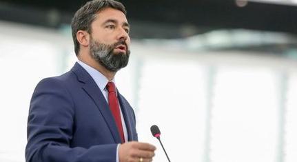 Hidvéghi Balázs úgy tudja, Magyar Péter igent mondott a brüsszeli elit háborúpárti paktumára