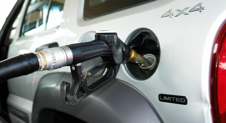 Üzemanyagár – egyik stagnál, másik csökken