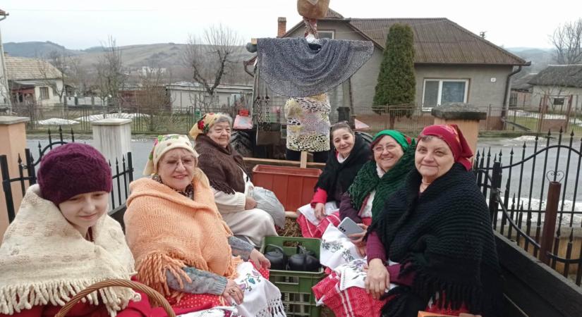 Kiszebáb-égetés Gesztetén és Ajnácskőn – képekkel