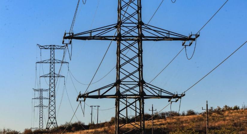 Töltsd a telefont, amíg lehet! Komplett utcákban húzzák ki a dugót mindjárt Hajdú-Biharban – itt a lista