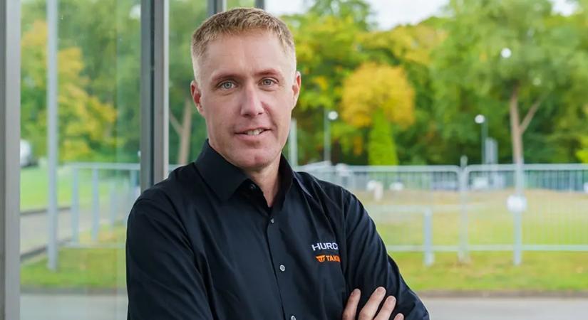 NIKOLAUS HOELZL ÁTVESZI AZ ÖNÁLLÓ ÜGYVEZETÉST