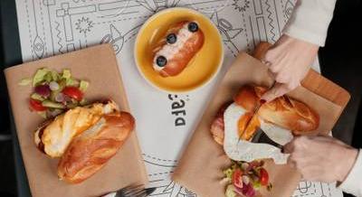 A Kaptafa reggelije még extrább lett: megszületett Molnár és Molnárné szerelemgyereke