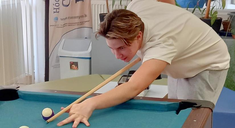 Ádám a Cseresnyés férfi biliárdbajnoka