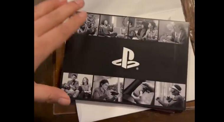 Egy pár meghívta a Sonyt az esküvőjére és ugyan nem mentek el, de küldtek egy cuki nászajándékot