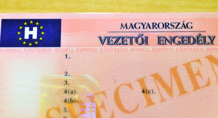 Döntött a kormány, ingyen kapja több ezer fiatal, milliárdokat különítettek el erre