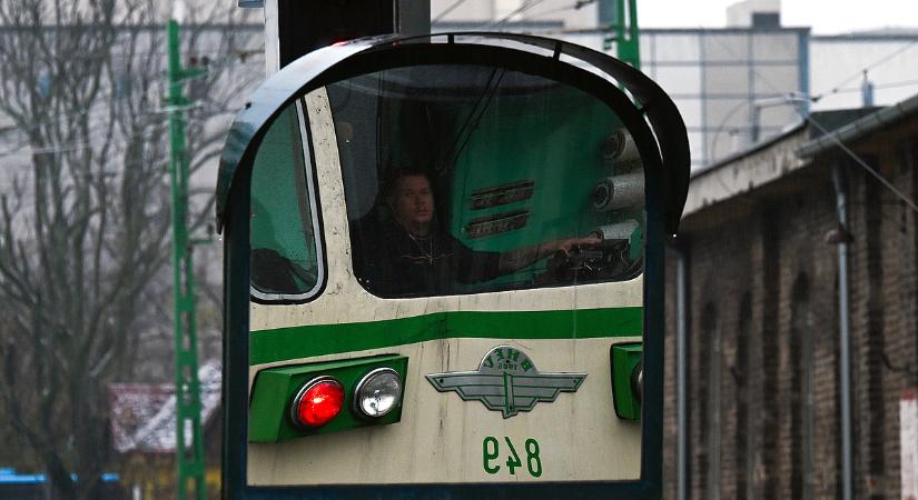Öreg HÉV-szerelvények helyett leselejtezett villamosok: fura csere oldhatja meg a budapesti közlekedést