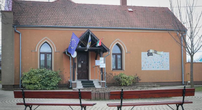 Új kitüntető díjakat is adományozhatnak ezentúl Vépen