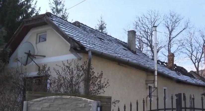 Brutális tűz Borsodban, a mentősöknek is keményen kellett küzdeniük az áldozatokért – videó