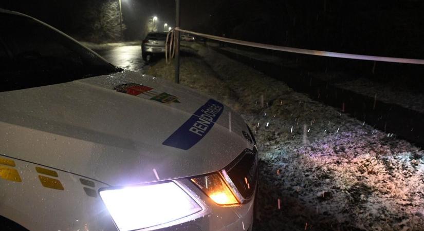 „Már megint mi történt?” – Visszatértek a rendőrök a szolnoki gyilksság helyszínére