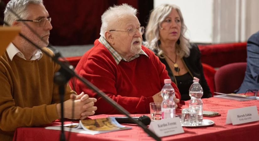 Új kötet után életműválogatás a Krúdy-díjas költőtől