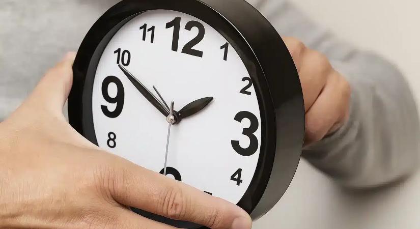 Az EU szabályai miatt: 2026 korábban érkezik a nyári időszámítás