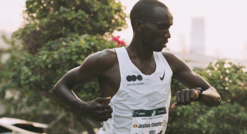 Kipchogéval közösen fejlesztett új futóórát mutat be a Huawei