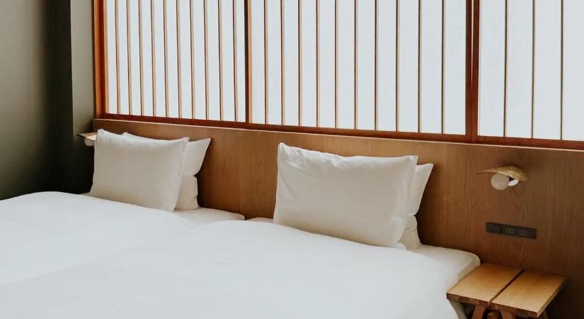 A magyarok búcsút intenek a hagyományos ágyaknak. Az új trend praktikusabb, elegánsabb és kényelmesebb a hálószobádban