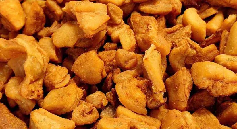 Tepertőillat csalogat Mikepércs főterére