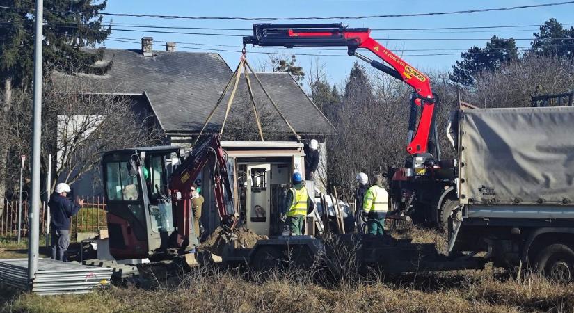 Még mindig több százan vannak áram nélkül Szombathelyen a reggeli baleset miatt - fotók