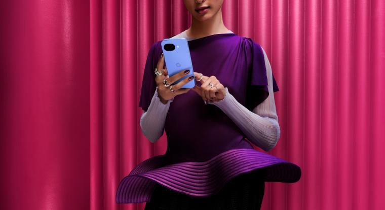 Így képzeli a Google az olcsó mobilt - megérkezett a Pixel 10a