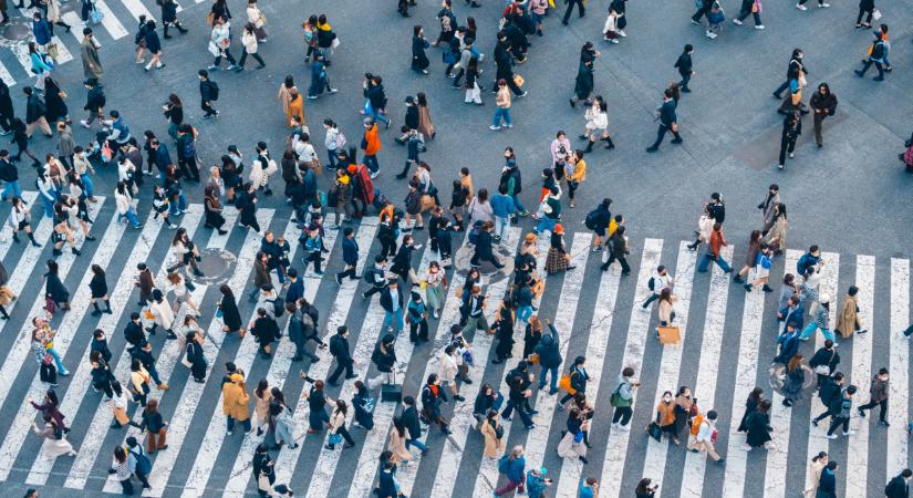 Nyakunkon egy demográfiai katasztrófa: ha ez megtörténik, óriási változások jönnek a világban