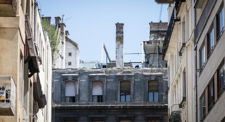 Több ember ellen vádat emeltek a Jókai utcai házomlás ügyében, ami után lebénult egy balerina