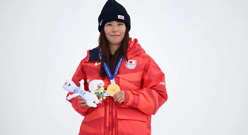 Tinédzser nyert slopestyle-ban a női hódeszkásoknál