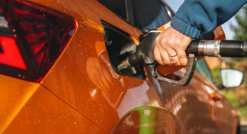 Döntöttek: belenyúlnak az üzemanyagárakba holnaptól