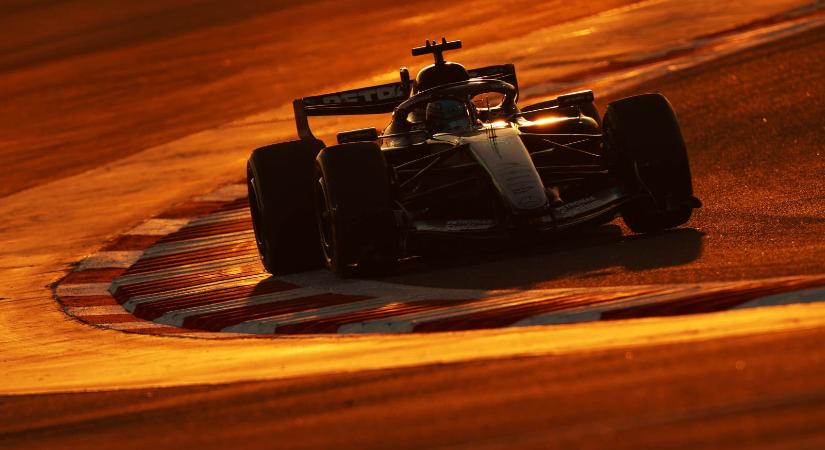 Bahrein: A Mercedes hajszállal a McLaren előtt