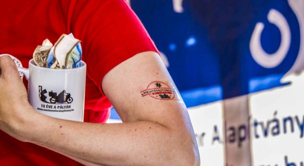 „Köszönjük mindenkinek!” – Sikeres volt a mentőmotoros gyűjtés