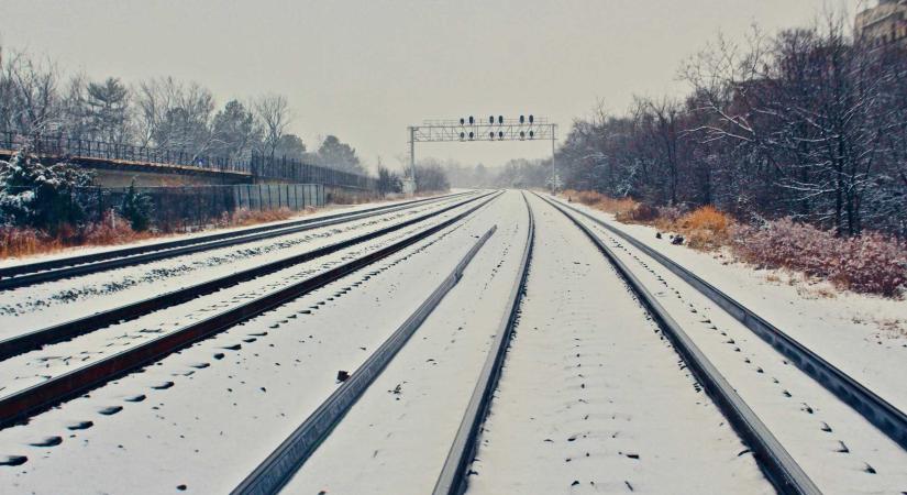 Kamaszt ütött el a vonat – A 16 éves fiú nem élte túl