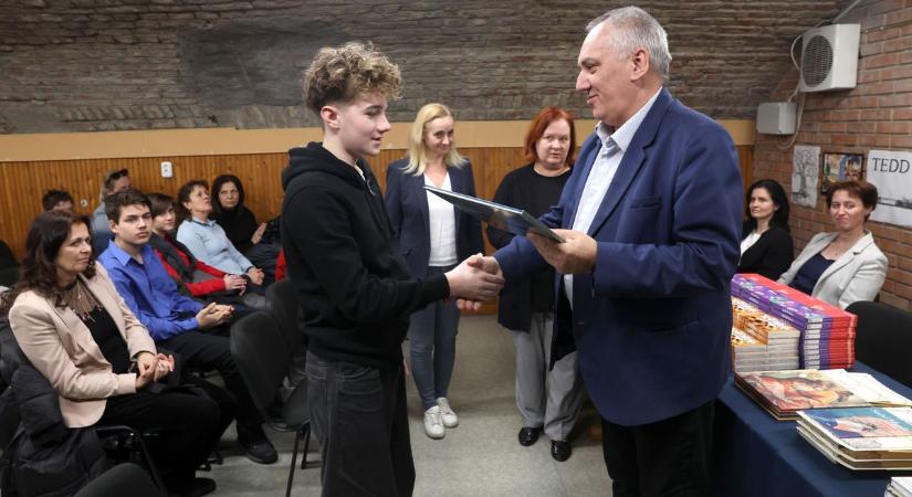 Somogyi tudáspróba: díjazták a jövő tehetségeit a Táncsics-gimnáziumban