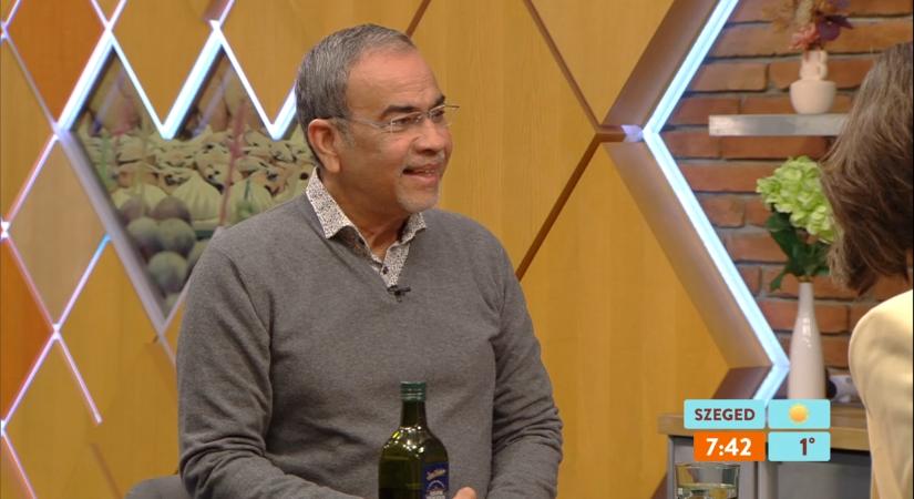 Joshi Bharat és párja eljegyezték egymást, találkozásuk „szerelem volt első látásra”