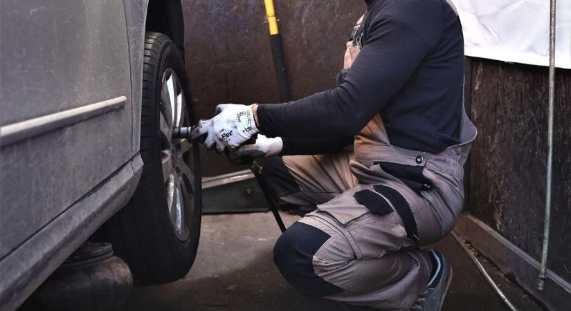 Lehet már februárban nyári gumim? - Igen is, meg nem