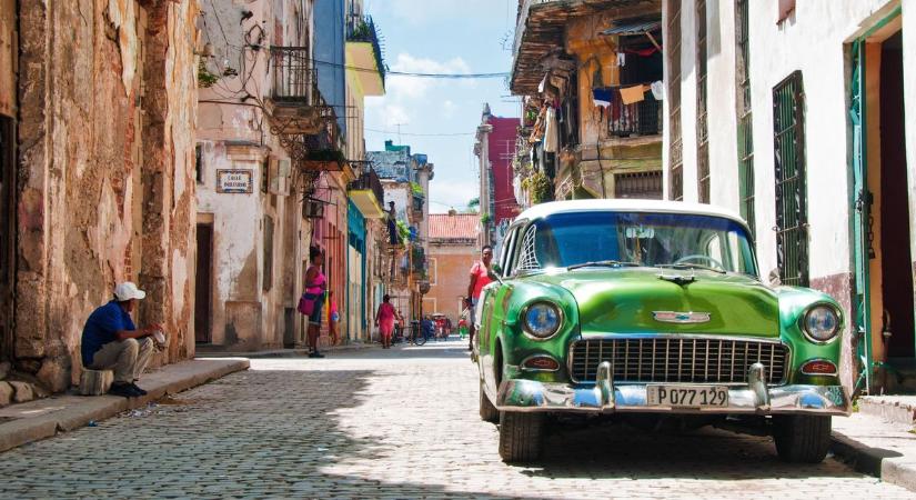 A Budapesten járt Rubio lassan filmhős lesz, Castróékkal tárgyal – Venezuela után Kuba jön?