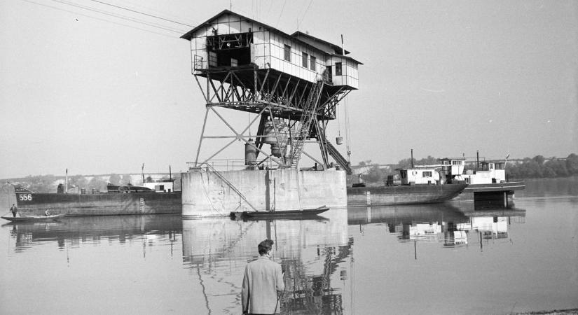 „Én még kétszer rakodtam alatta...” – Megszólaltak a tanúk a Duna közepén álló monstrumról