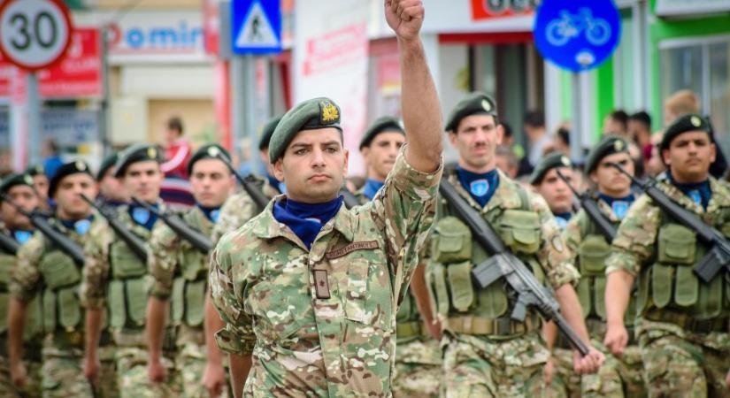 Kedves migránsok: mi adjuk a pénzt, ti meghaltok értünk