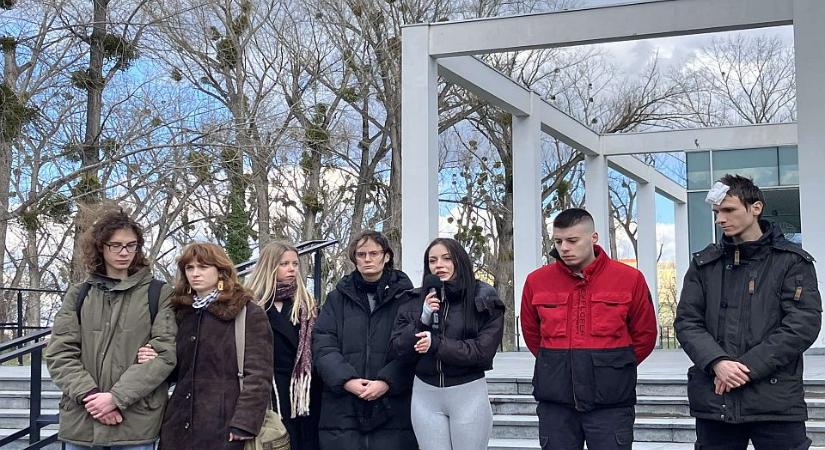 Átszakadt dobhártya, betört fejek