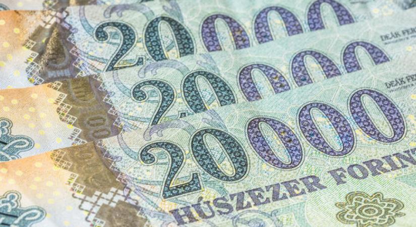 Tovább menetel a forint