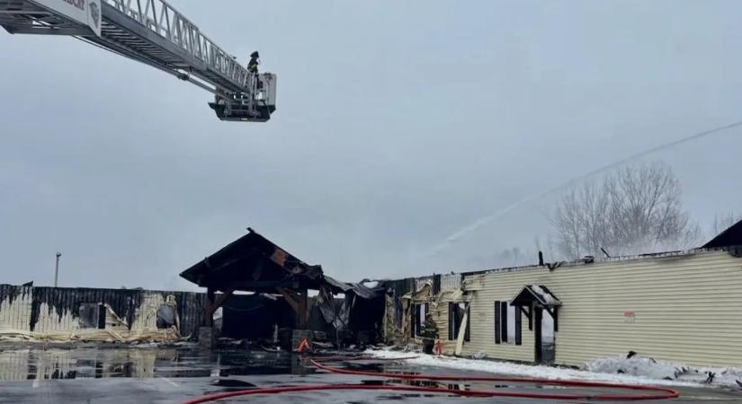 Tűzoltókkal és lelkésszel együtt robbant fel egy templom