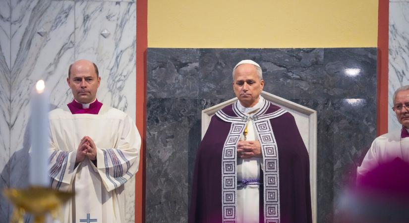 XIV. Leó pápa hamvazószerdán a lángokban álló világ hamvairól beszélt