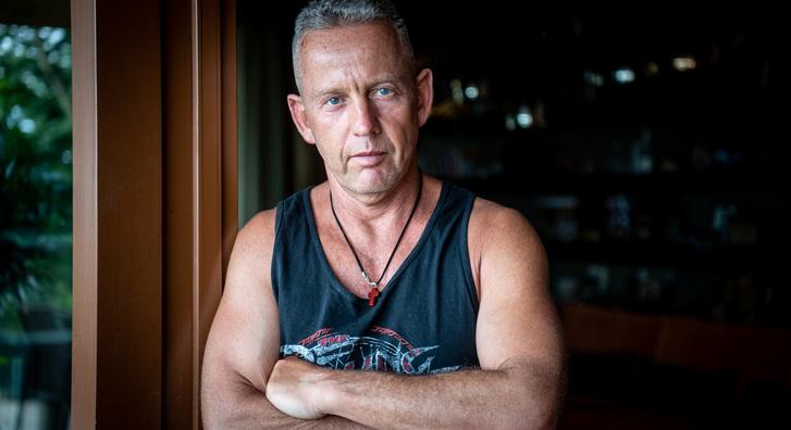 Schobert Norbert szerint jól tette, amikor baltával esett neki a tinédzser fiai videójátékának