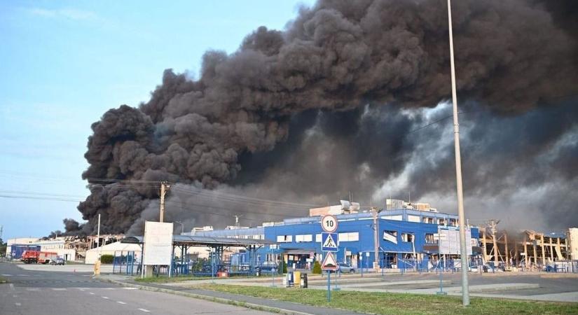 Az oroszok szétlőtték Amerika fontos gyárait Ukrajnában