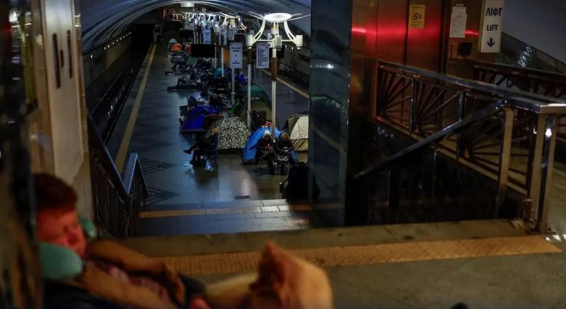 Nem bírják már az ukrán karbantartók, a végkimerülésig dolgoznak Kijevben