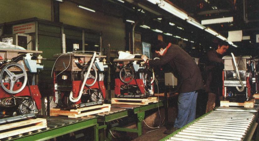 50 éve indult a HAJDU automata mosógépek gyártása Tégláson