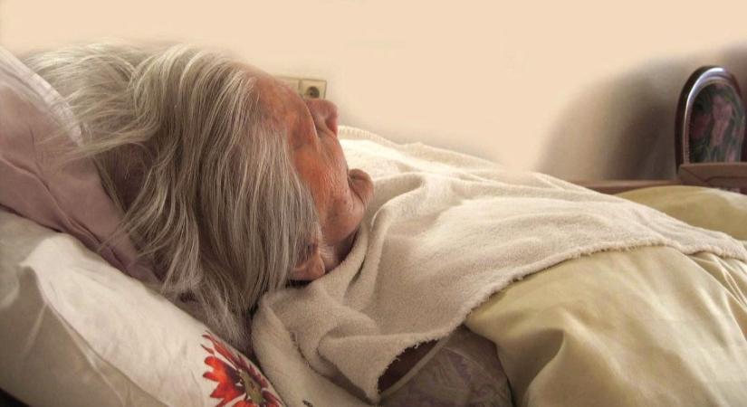 Két nő mulasztása felgyorsította a beteg asszony halálát