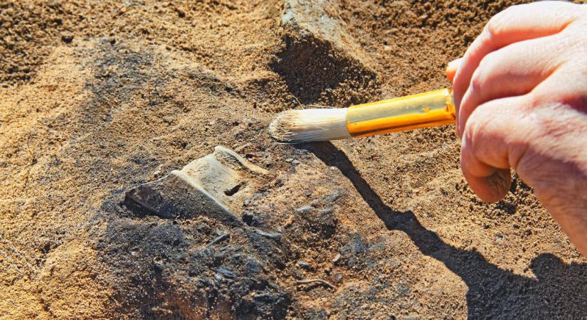 Egyedülálló, több ezer éves kard került elő, ami sok mindent megváltoztat – fotó