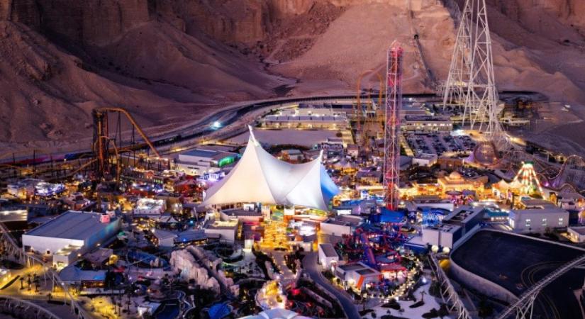 250 km/órával száguld az új szaúdi hullámvasút