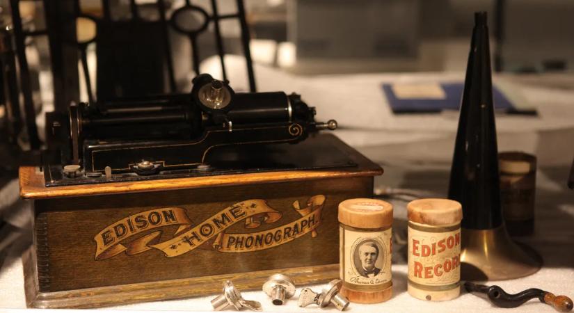 A találmány, amely hangot adott a világnak, először mégis döbbent csendet okozott