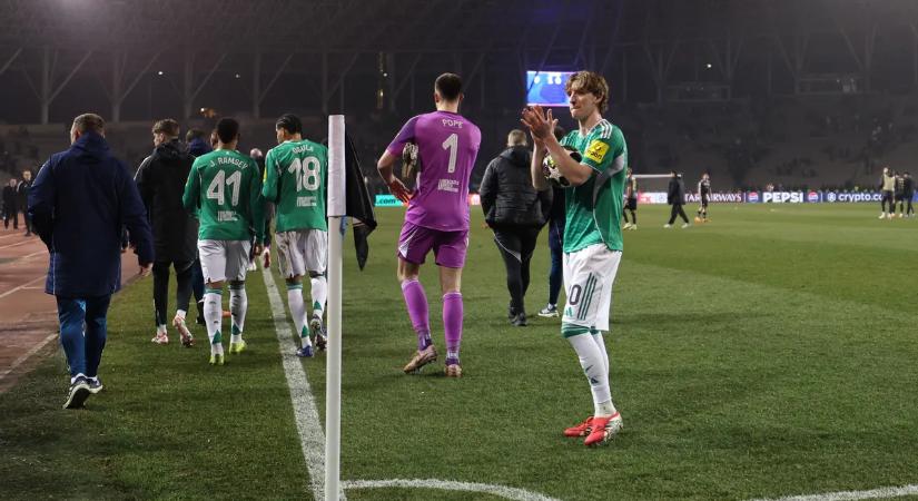 Hiába az 5-0, elszabadult a pokol: csapattársak balhéztak egymással a BL-meccsen – videó