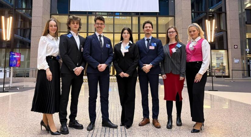 Kiemelkedő teljesítményt nyújtott a Széchenyi István Egyetem jogászhallgatója az Európai Unió Tanácsának szimulációs gyakorlatán