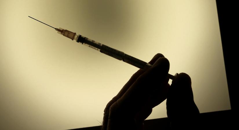 Daganatos betegeknek adtak be házilag kotyvasztott injekciókat egy érdi garázsban